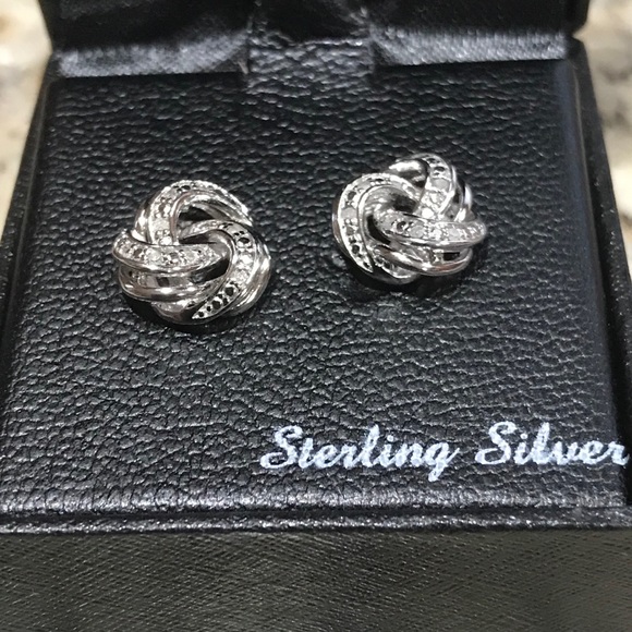 🎉 HP 🎉 Diamond Love Knot Stud Earrings in SS - Picture 7 of 7